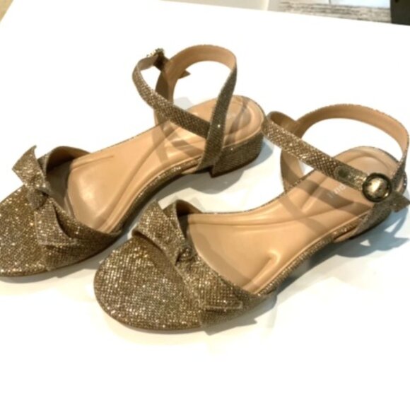 Easy Spirit Ginova flat sandal in gold mesh fabric, size 9 1/2 never worn - Picture 4 of 6